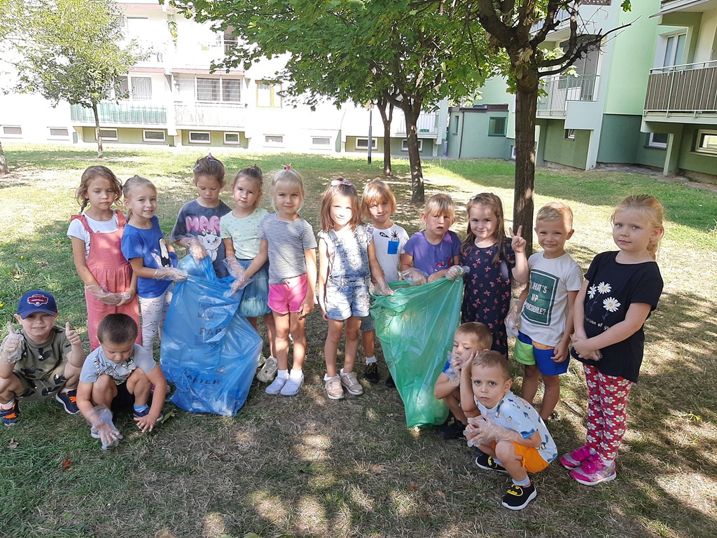„Przedszkolaki z Ósemki sprzątają miasto” 